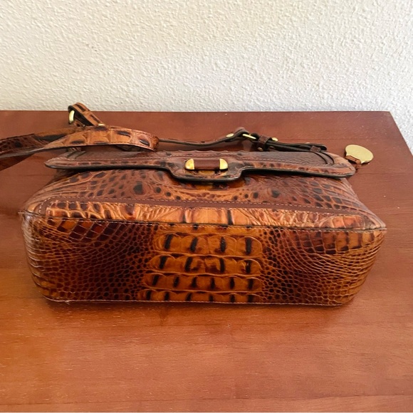 Brahmin flap turn-lock shoulder bag - Picture 4 of 10